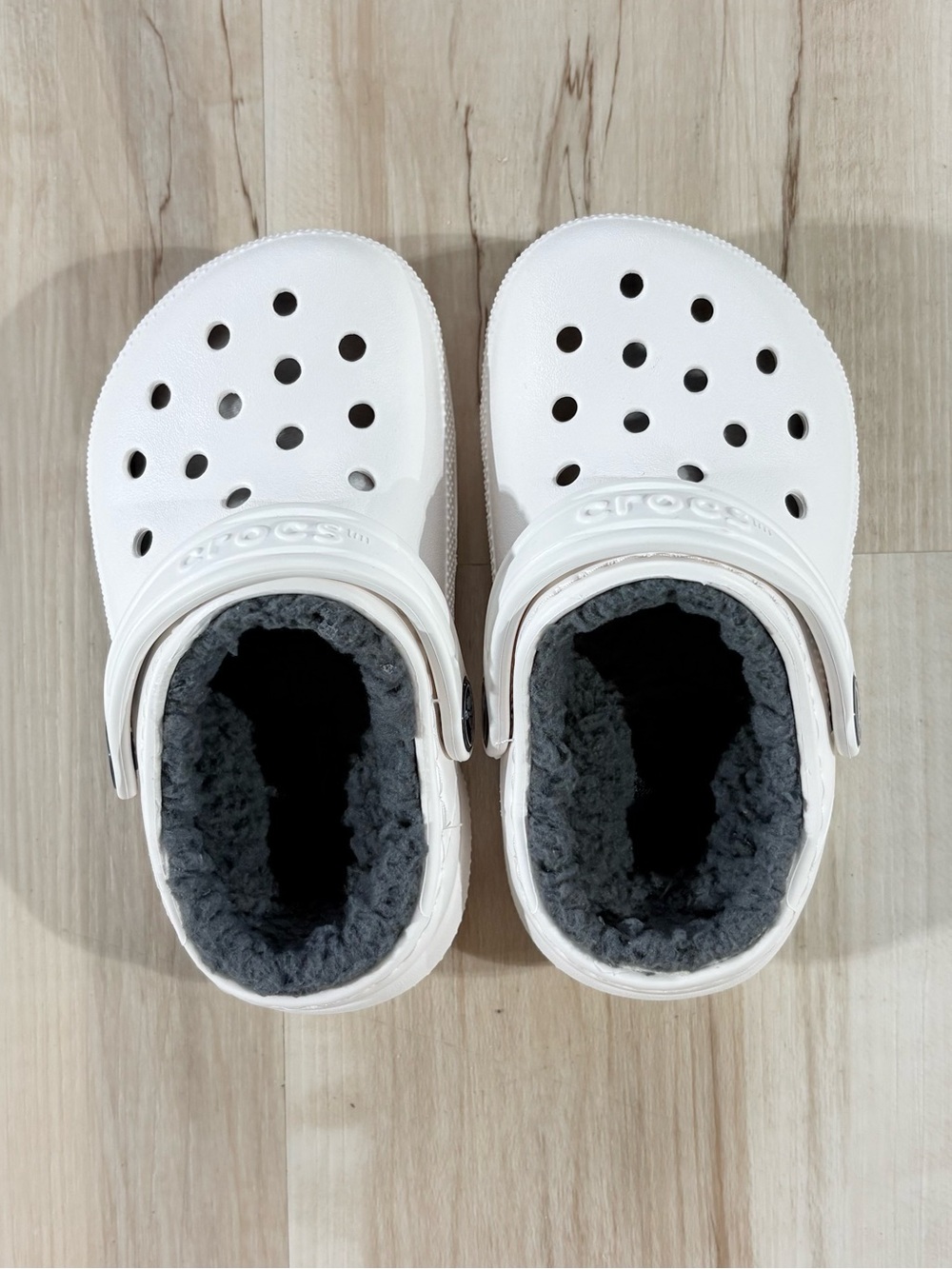 C7 Fuzzy Lined Crocs